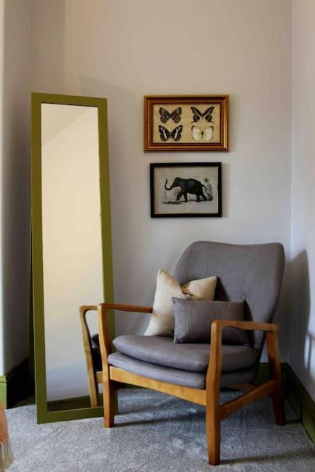 Lincoln Apartment Freshly Renovated Common Views Burton  Esterno foto